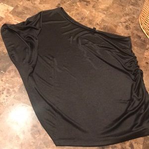 One arm black express top